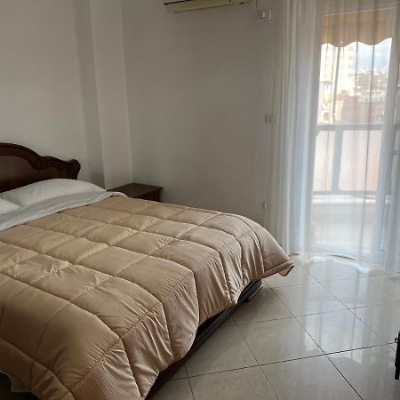 City Central Apartment 2 Τίρανα Εξωτερικό φωτογραφία