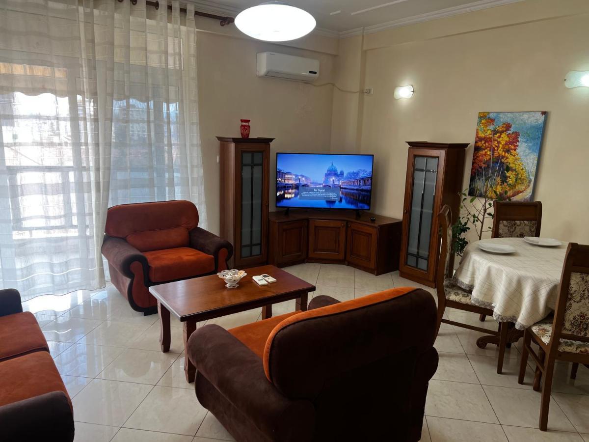 City Central Apartment 2 Τίρανα Εξωτερικό φωτογραφία