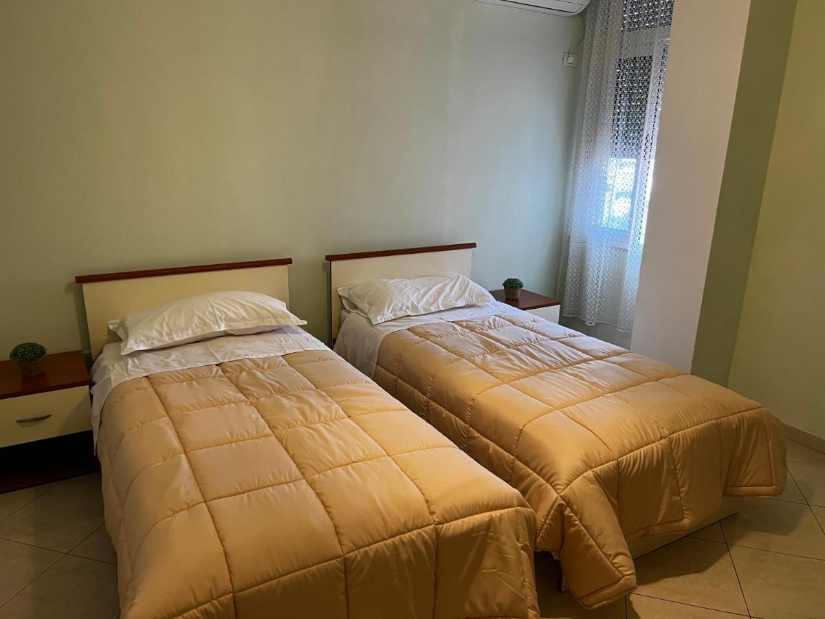 City Central Apartment 2 Τίρανα Εξωτερικό φωτογραφία